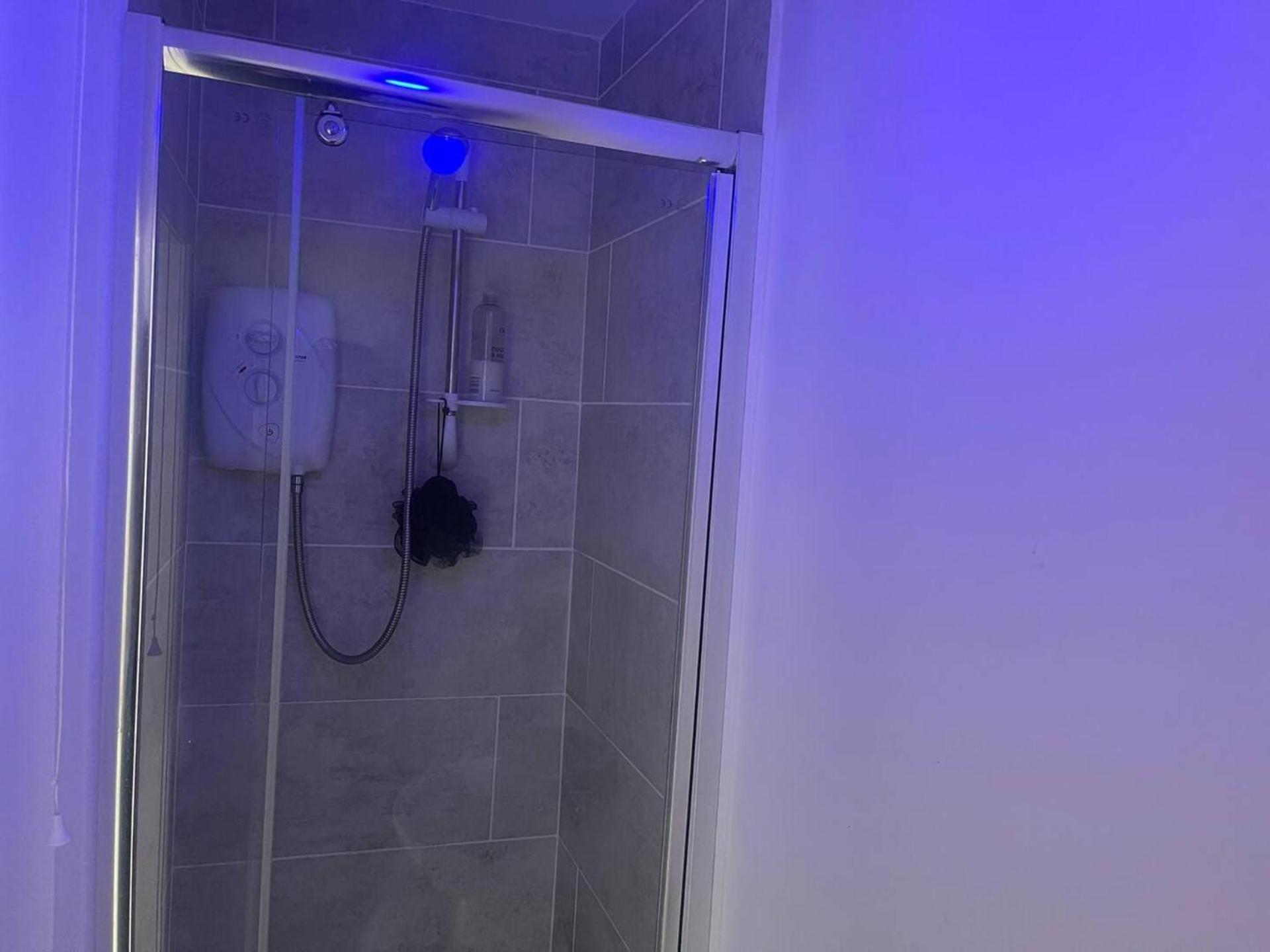2-Bed Apartment - Sleeps 4 - Street Parking - Wifi Mánchester Exterior foto