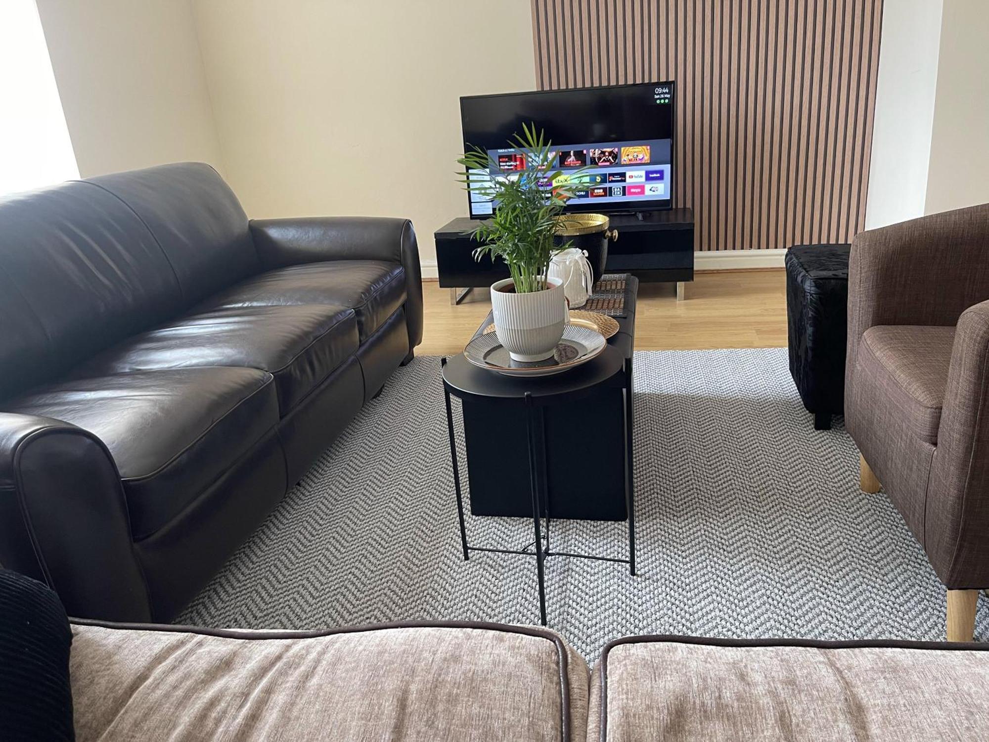 2-Bed Apartment - Sleeps 4 - Street Parking - Wifi Mánchester Exterior foto